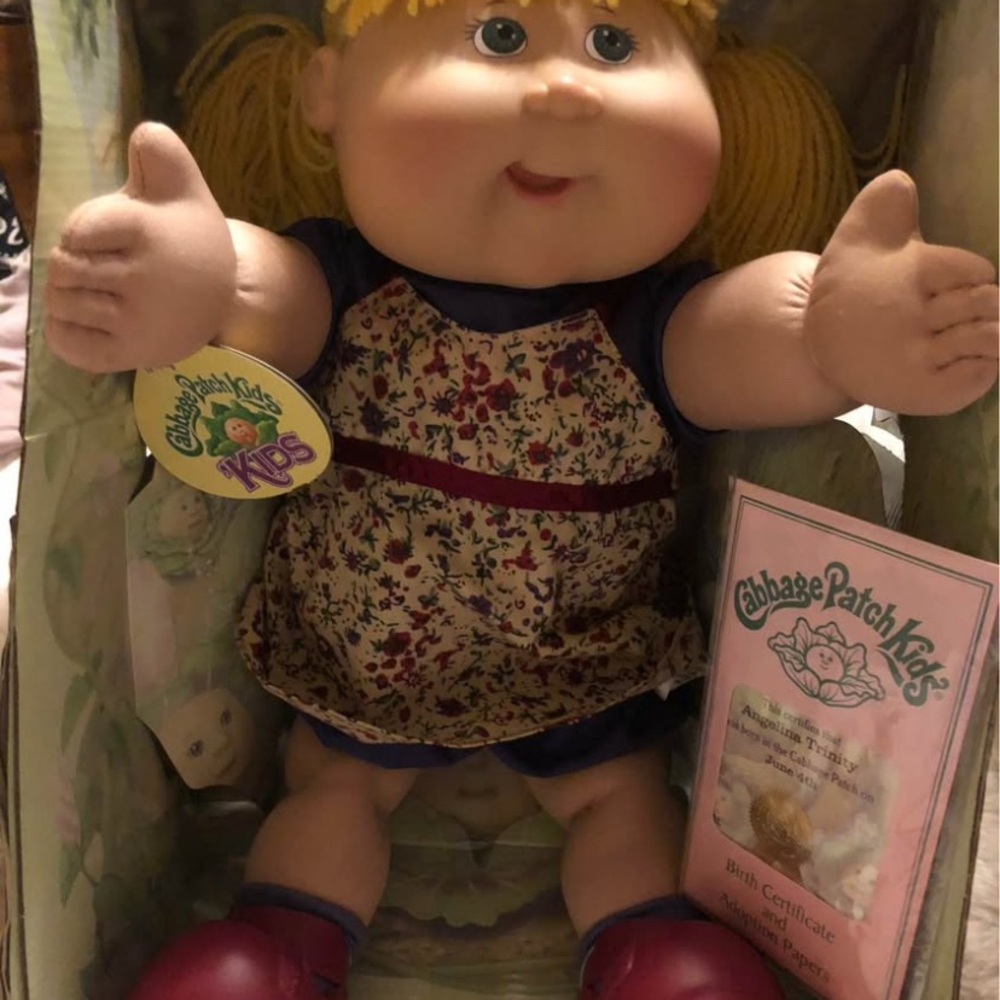 Vintage cabbage patch with birth certificate 1980